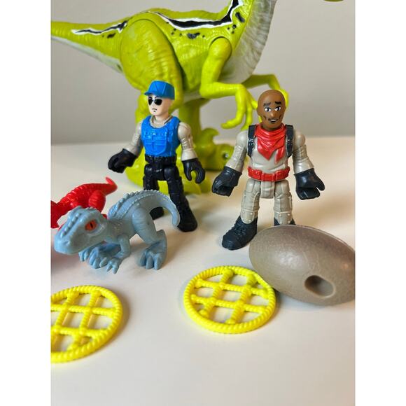 Fisher-Price Imaginext Jurassic Park Track & Transport Dino Truck - Picture 11 of 13